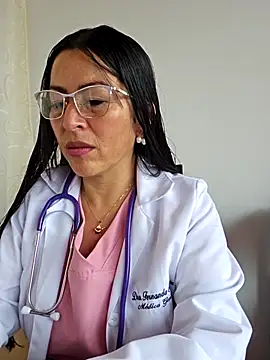 JustSamantha  online show from 2, 12, 2025