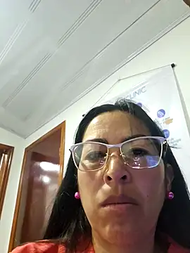 JustSamantha  online show from 15, 4, 2026