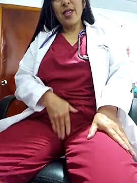 JustSamantha  online show from 2, 4, 2026