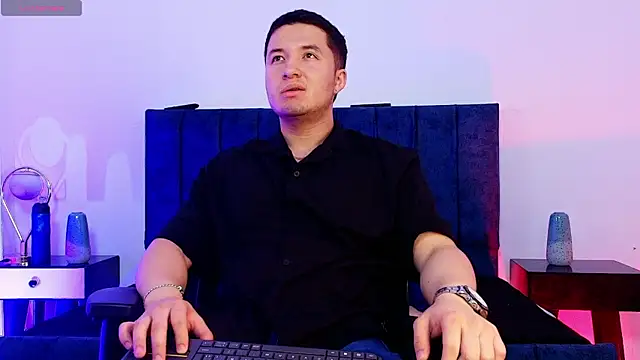 Ethan-Connor online show from 7, 1, 2026