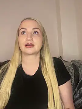 BootyQueenApril online show from 14, 12, 2025