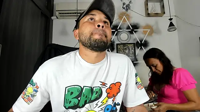 StephaniaAndRandy online show from 4, 12, 2025