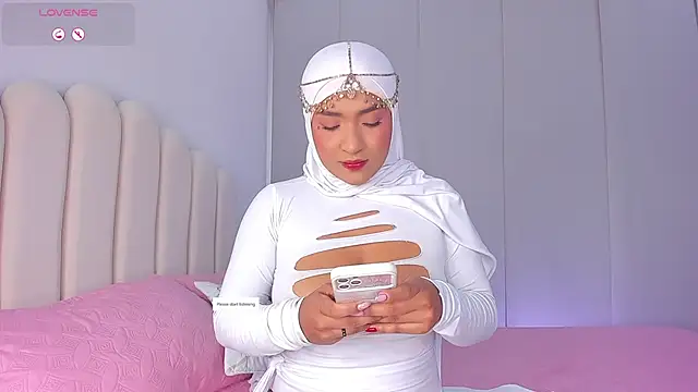 Amira-Zahra online show from 26, 6, 2026