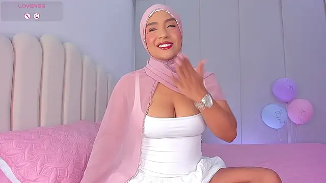 Amira-Zahra online show from 23, 5, 2026