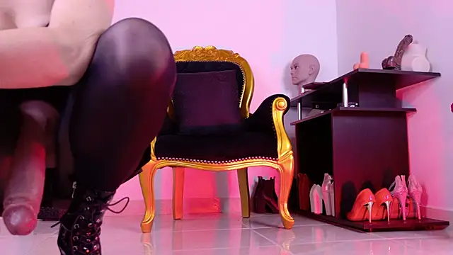 SaraFerrer  online show from 28, 2, 2026