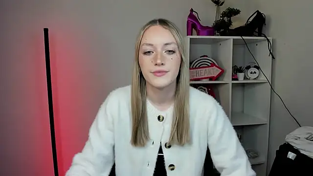 EvelynBlond online show from 20, 3, 2026