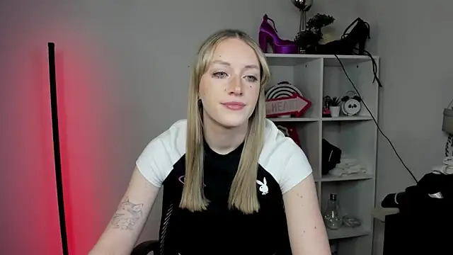 EvelynBlond online show from 26, 3, 2026