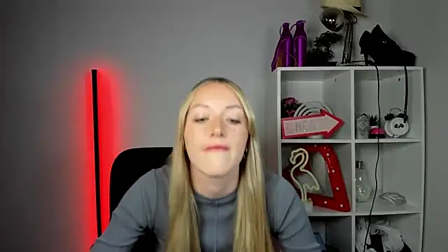 EvelynBlond online show from 29, 5, 2026