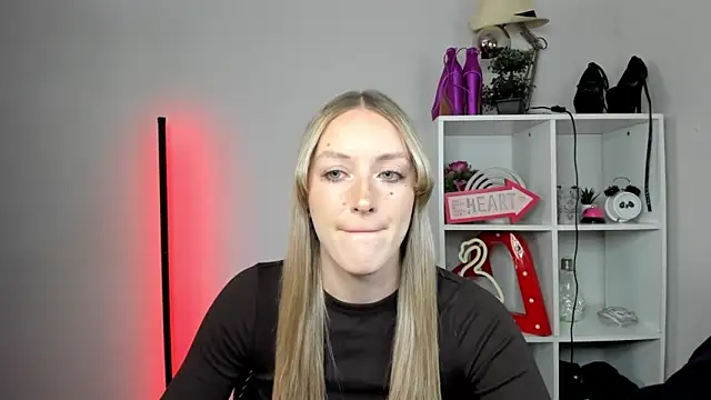 EvelynBlond online show from 14, 5, 2026