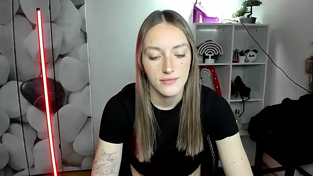 EvelynBlond online show from 14, 1, 2026