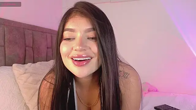 Snapshot of MarianaBaez1 chatting on 5, 7, 2026 MarianaBaez1 online show from 5, 7, 2026