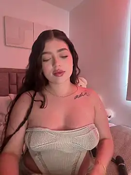 Snapshot of MarianaBaez1 chatting on 25, 2, 2026 MarianaBaez1 online show from 25, 2, 2026