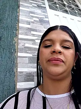 Layla-daring online show from 16, 4, 2026