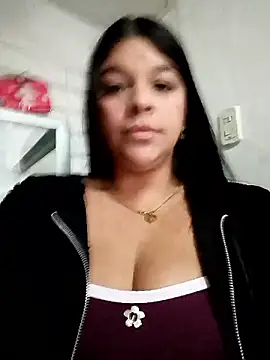 Layla-daring online show from 9, 3, 2026