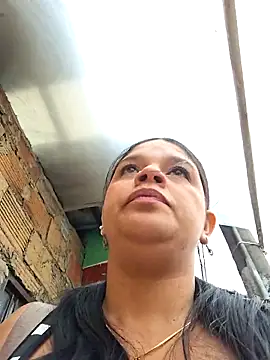 Layla-daring online show from 15, 12, 2025