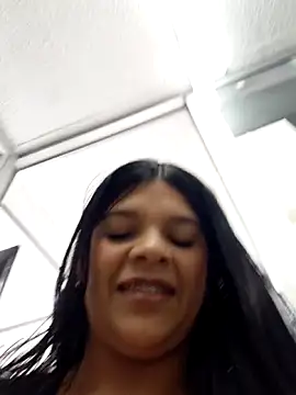 Layla-daring online show from 4, 5, 2026