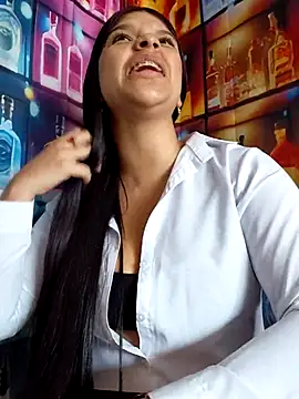 Layla-daring online show from 11, 7, 2026