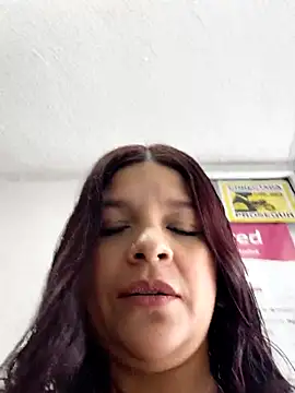Layla-daring online show from 21, 7, 2026