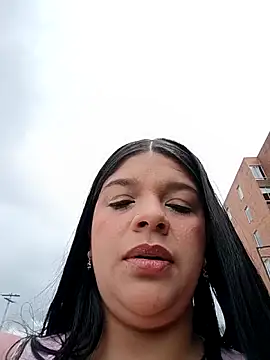 Layla-daring online show from 22, 2, 2026