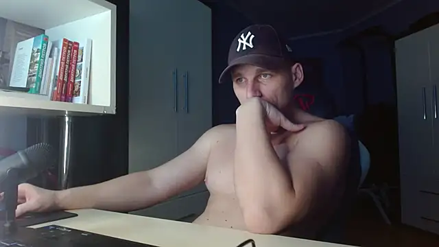 Poliglotjoe1 online show from 1, 12, 2025