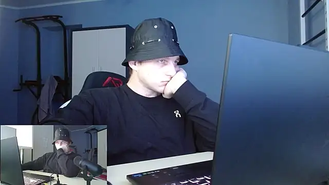 Poliglotjoe1 online show from 6, 2, 2026