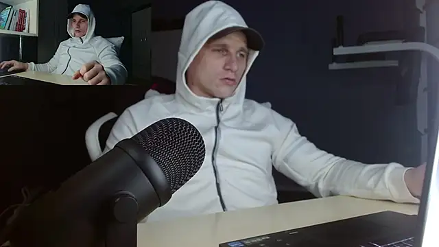 Poliglotjoe1 online show from 17, 12, 2025