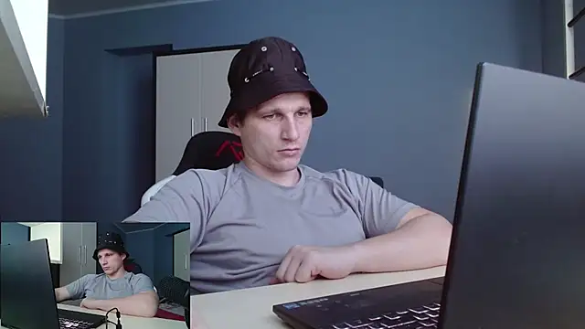 Poliglotjoe1 online show from 10, 2, 2026