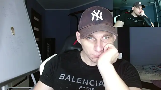 Poliglotjoe1 online show from 25, 11, 2025