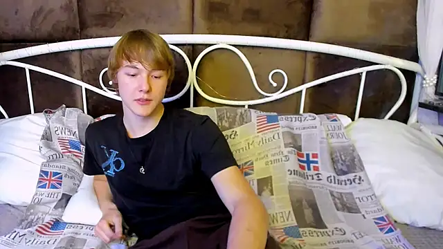 Snapshot of DonaldWoon chatting on 21, 11, 2025 DonaldWoon online show from 21, 11, 2025