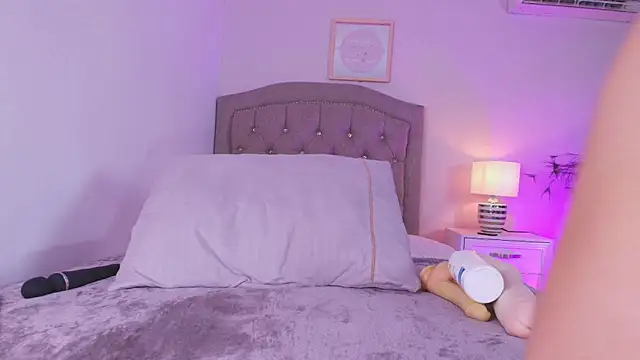 lanna w online show from 3, 2, 2026