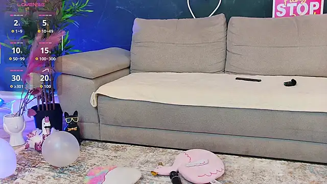 AlessiaDebbie online show from 28, 11, 2025