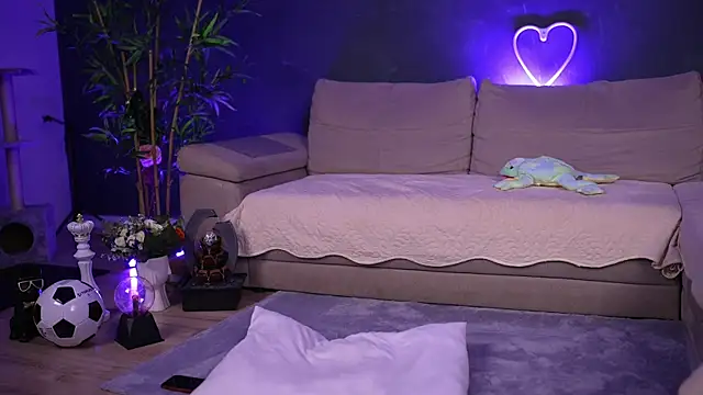 AlessiaDebbie online show from 12, 7, 2026