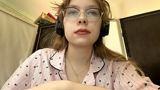 LouettaTornese online show from 23, 11, 2025