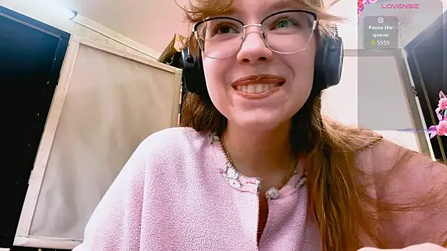 LouettaTornese online show from 28, 11, 2025