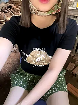 Snapshot of XndSeraphina chatting on 24, 11, 2025 XndSeraphina online show from 24, 11, 2025