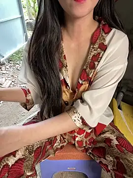 XndSeraphina online show from 4, 2, 2026