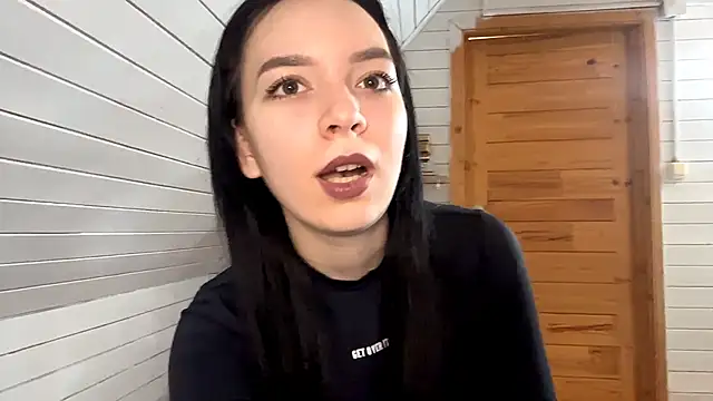 KiyokoEeds online show from 24, 11, 2025