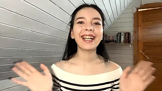 KiyokoEeds online show from 21, 11, 2025