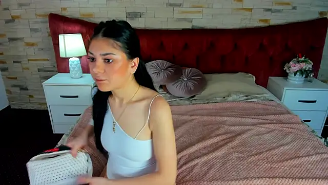 Snapshot of SerennaNoir chatting on 2, 12, 2025 SerennaNoir online show from 2, 12, 2025