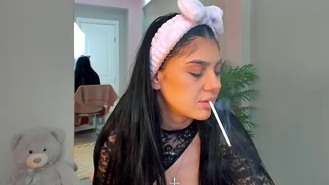 SerennaNoir online show from 4, 2, 2026