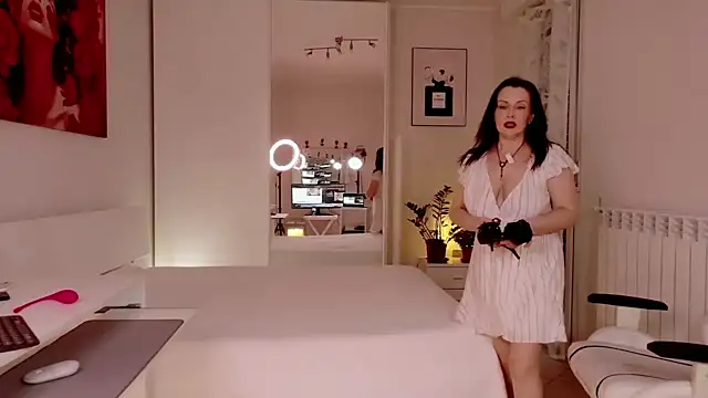 Snapshot of FlirtyFox_ chatting on 1, 2, 2026 FlirtyFox online show from 1, 2, 2026