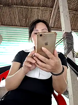 Snapshot of akura-03 chatting on 30, 11, 2025 akura-03 online show from 30, 11, 2025