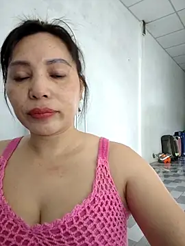 Snapshot of akura-03 chatting on 22, 11, 2025 akura-03 online show from 22, 11, 2025