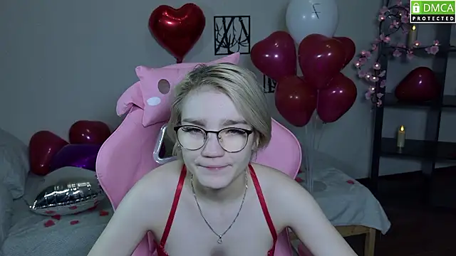 Megan Lora online show from 14, 2, 2026