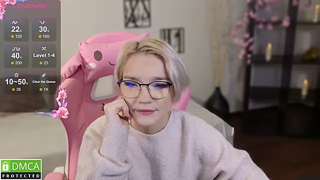 Megan Lora online show from 22, 11, 2025