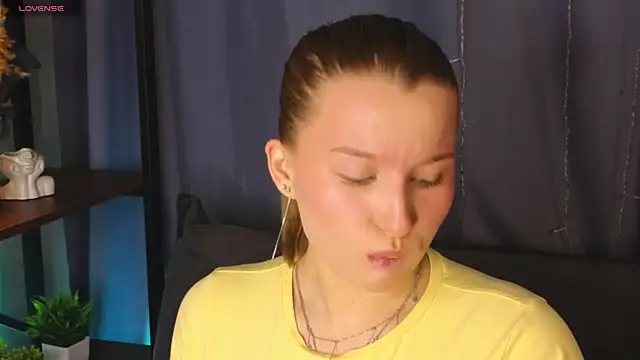 ImiMonroe online show from 3, 5, 2026