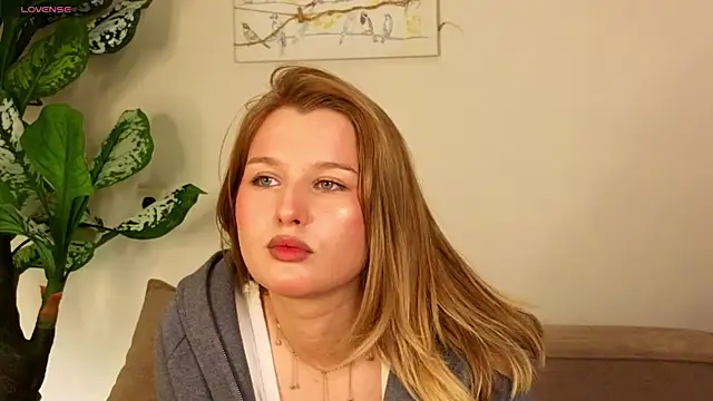 ImiMonroe online show from 18, 4, 2026