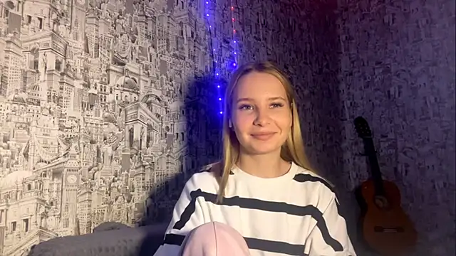 SophieLorein online show from 26, 11, 2025