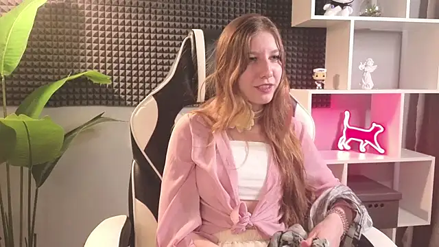 HazeLuneth online show from 12, 2, 2026