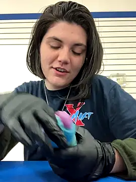 Kora Kat online show from 17, 12, 2025